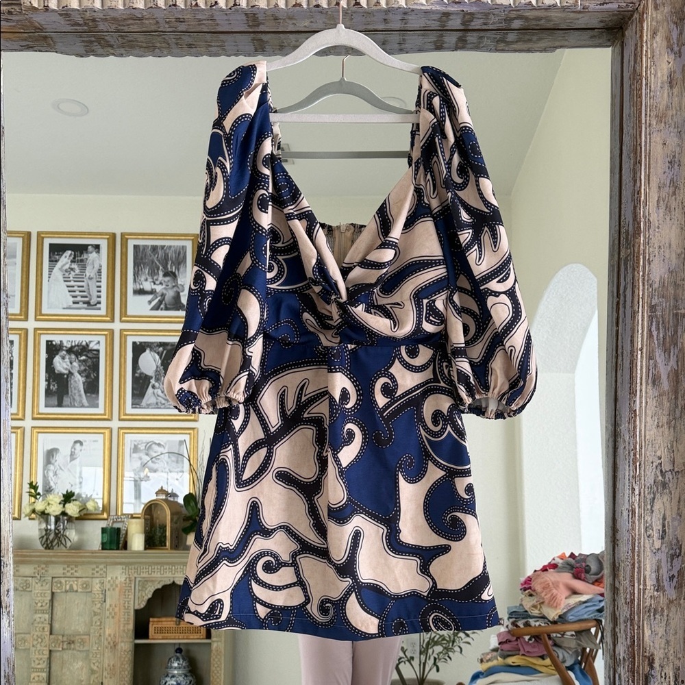 Luxxel Blue and Cream Abstract Mini Dress with Puff Sleeves Size L